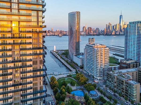 Welcome to Newport, where luxury meets comfort on the Jersey City waterfront.