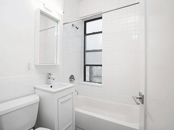 4th image of 17 W 125th St APT 4A