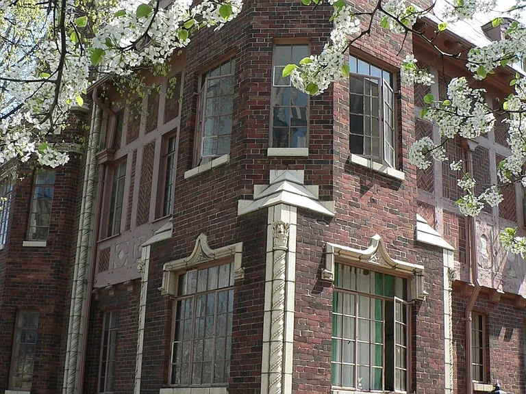 775 E. Broad St — Photo 49