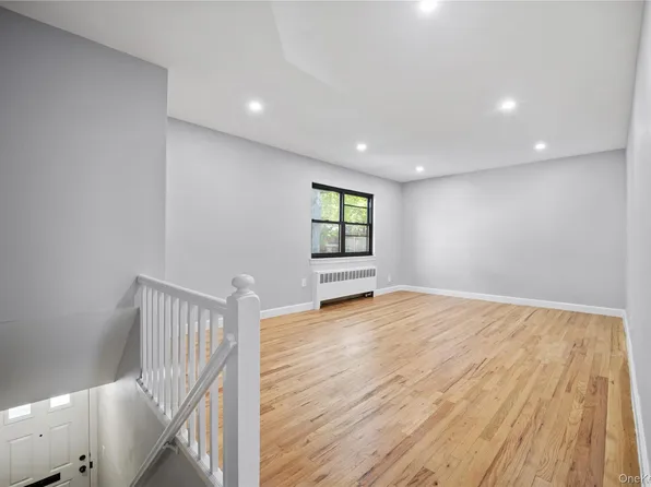 73-25 220th Street #137A2, Oakland Gardens, NY 11364