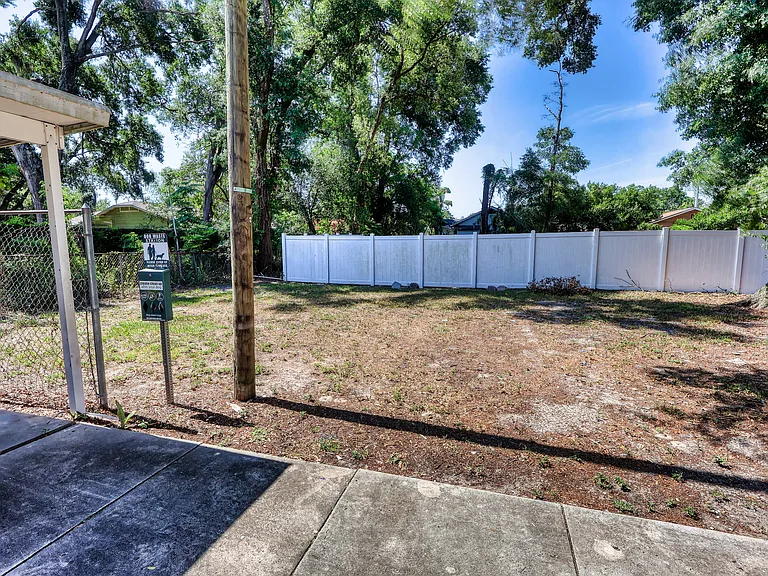 4015 N Seminole Ave #6 — Photo 4