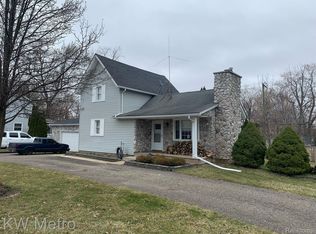 945 Alan Dr, Lake Orion, MI