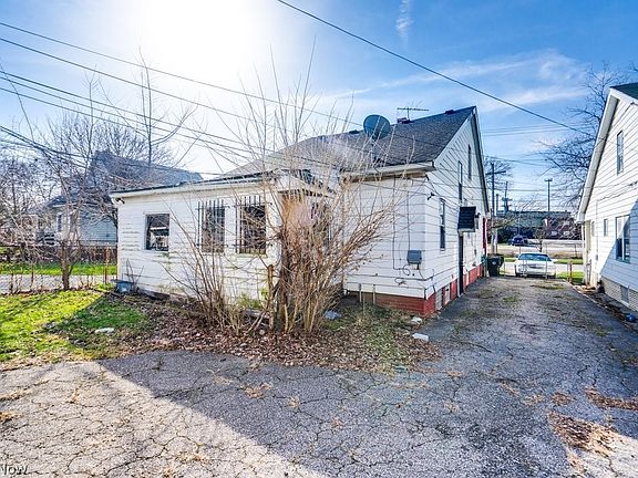 3rd image of 11917 Harvard Ave