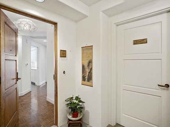 2nd image of 555 Byron St APT 202