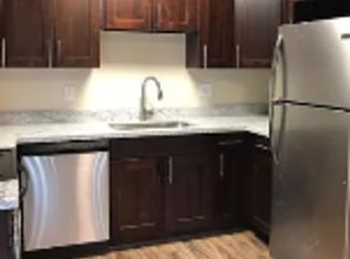 1050 SW 151st St APT 202, Seattle, WA 98166