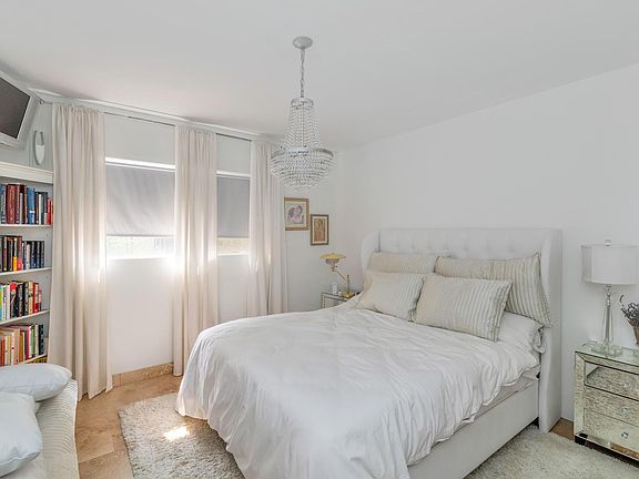 5th image of 4829 N 74th St Unit 10