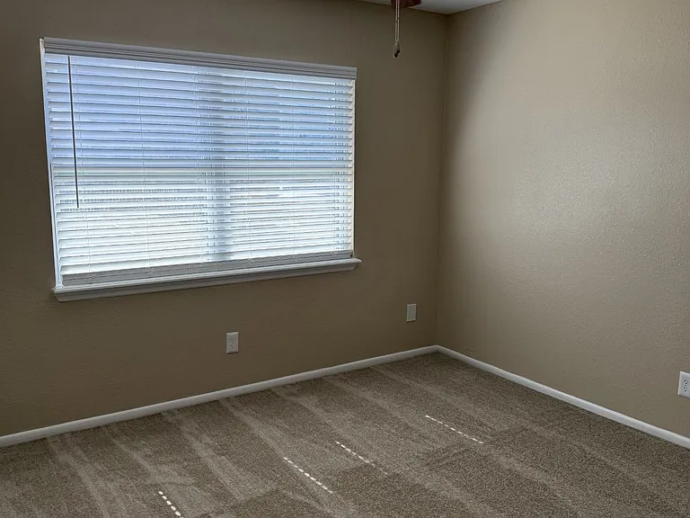 Sorrento Apartments — Photo 9