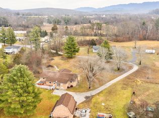 114 Railroad Ave, New Castle, VA 24127