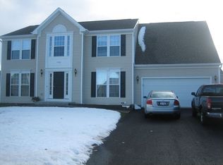 5502 Ravensthorpe Way, Clay, NY 13041