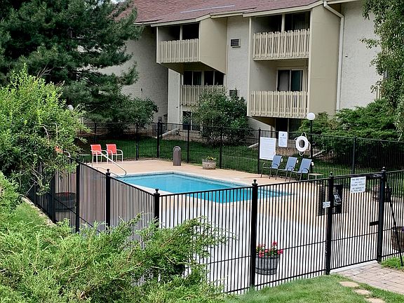 5th image of 2707 Valmont Rd #C208