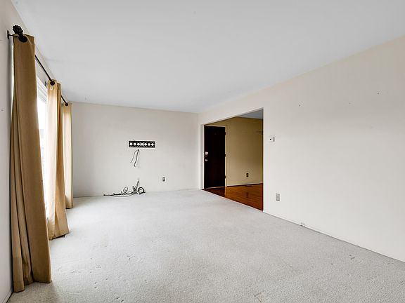 5th image of 37747 Colonial Dr N