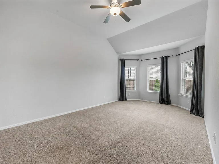 223 Miramar Ave — Photo 21