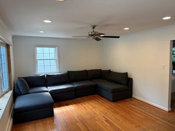 4th image of 732 Beall Ave