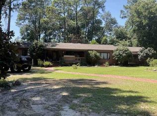 906 Elizabeth Pl, Bainbridge, GA 39819