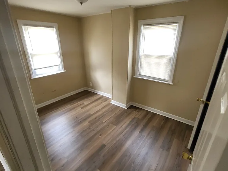 53 N Rodney Dr — Photo 13