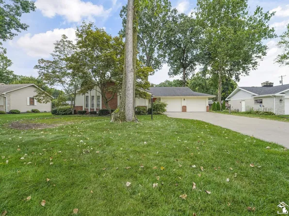 1545 Tennyson Dr, Temperance, MI 48182