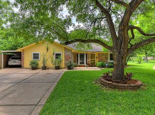 5303 Leggett Ln, Pearland, TX 77584