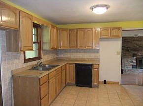 5th image of 213 McFarland Dr