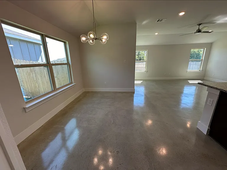 1038 Lexington Dr — Photo 8