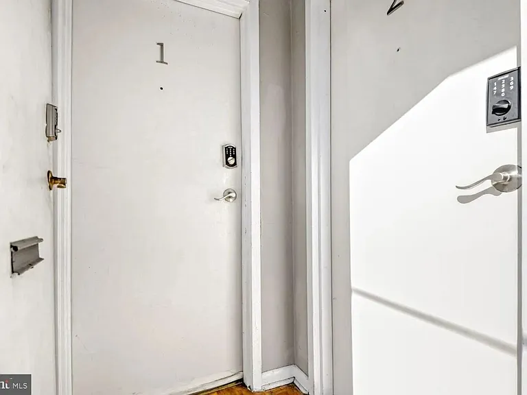 400 N Rose St #1 — Photo 10