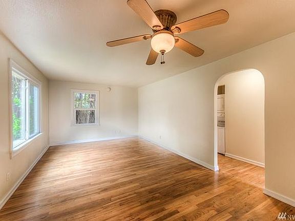 3rd image of 1107 1/2 Alder Ave