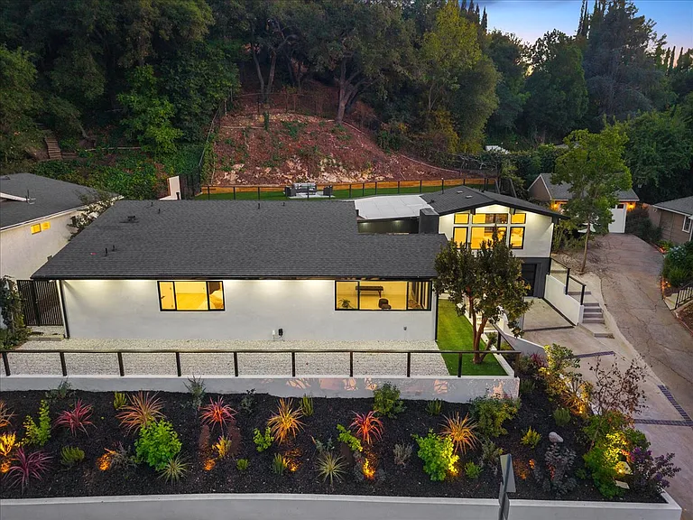 3873 Royal Woods Dr — Photo 49