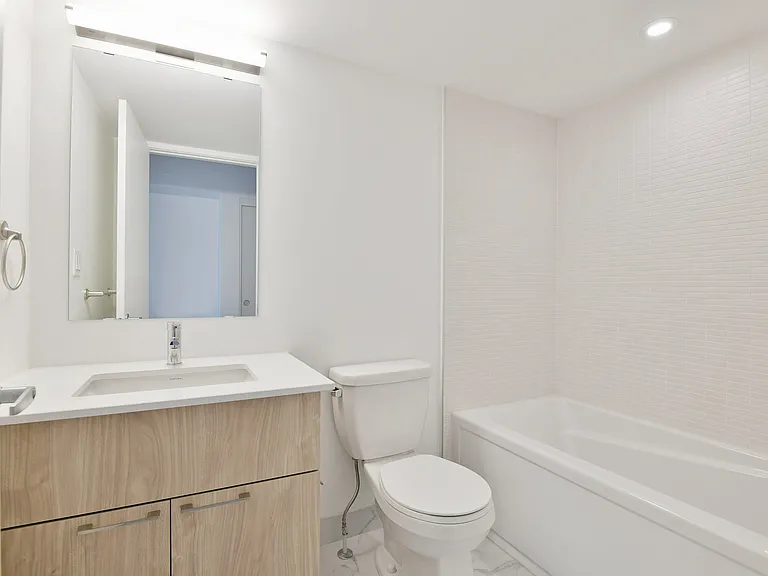 36 Robinson Ave — Photo 84