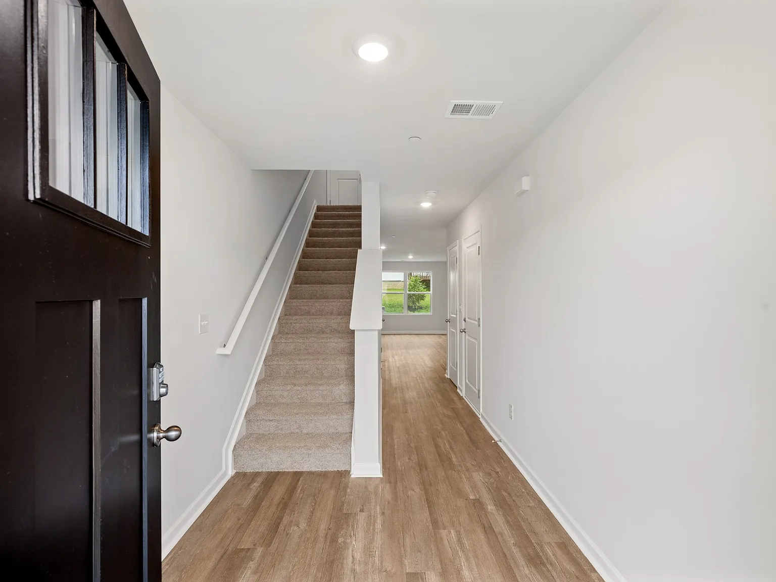 3 bed, 2.5 bath, 1474 sqft, $1,800 — Photo 4