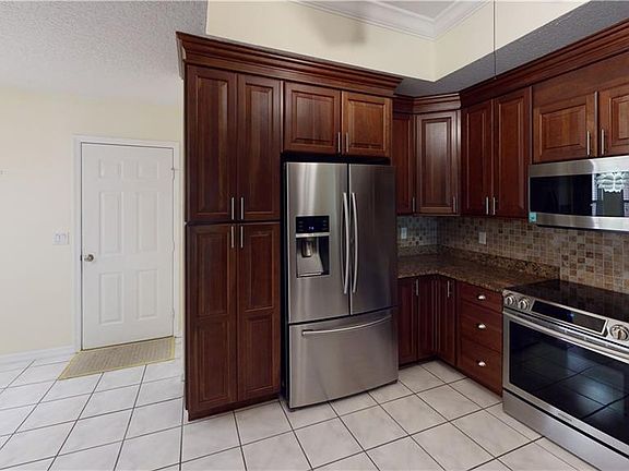 5th image of 454 Date Palm Ct NE