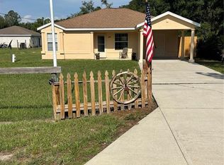 24 Malauka Ter, Ocklawaha, FL 32179