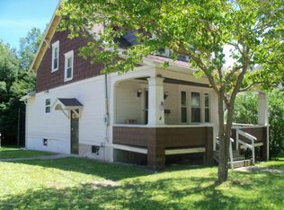 46 Cottage St, Carbondale, PA 18407