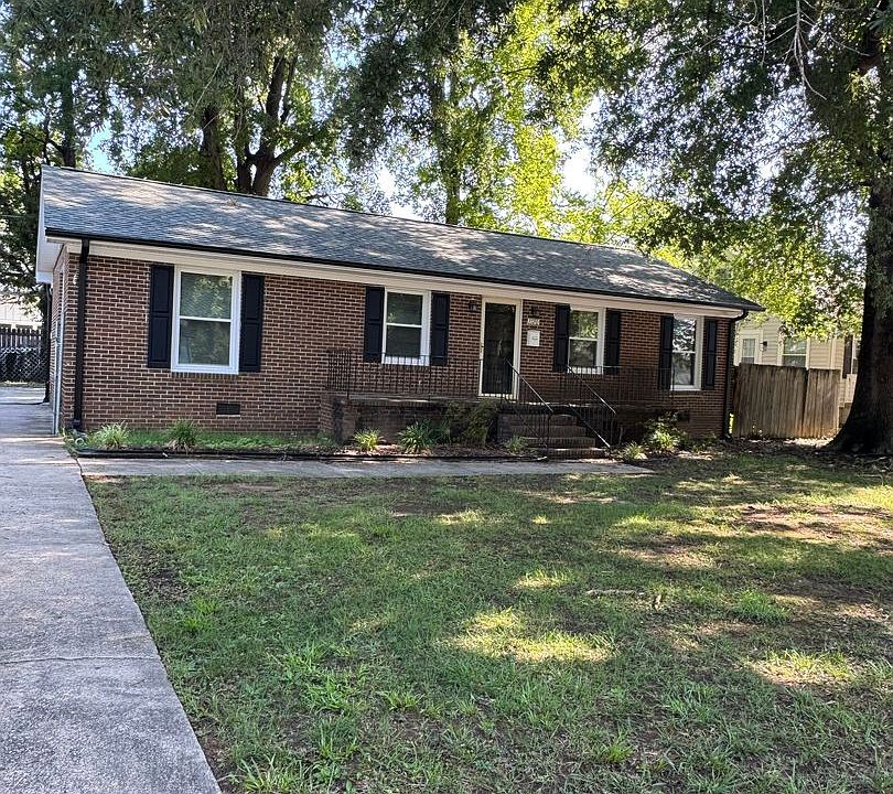 1st image of 2720 Ellen St