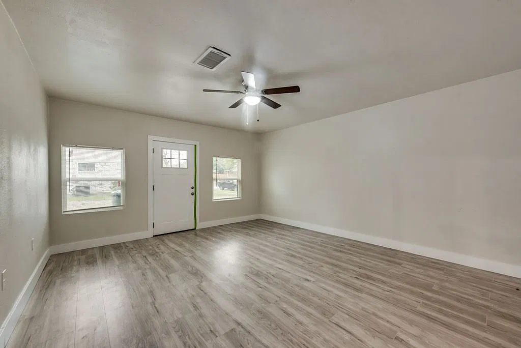 3006 Seaboard - 1 — Photo 3