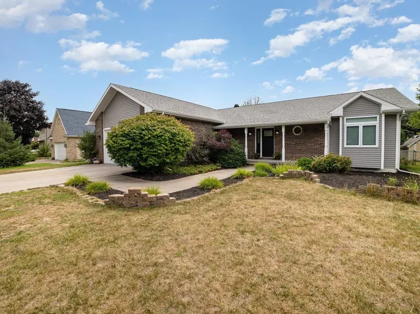 1328 Crestwood Dr, Mount Pleasant, MI 48858