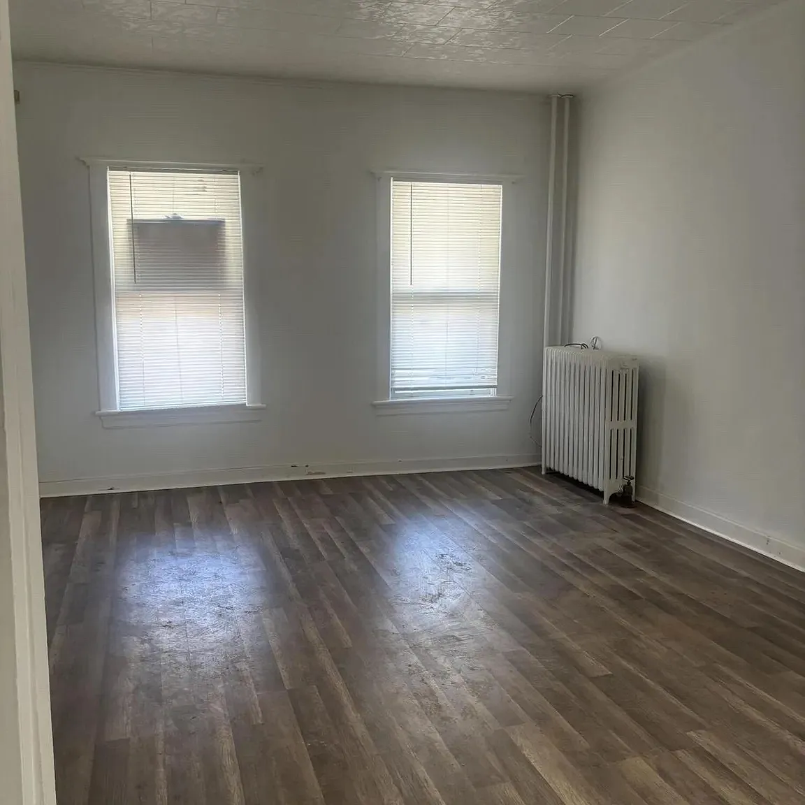 2 bed, 1000 sqft, $1,599 — Photo 4