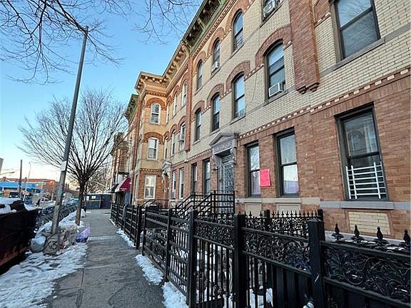 4th image of 32-15 48th St