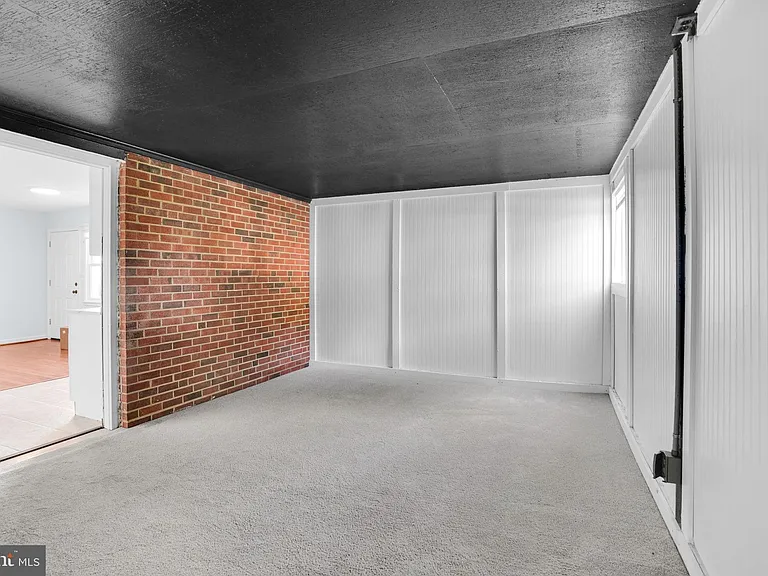 13209 Thornton Dr — Photo 20