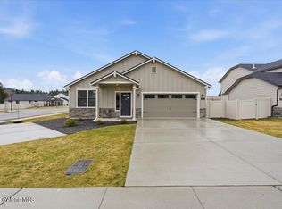 660 E Ripatti Way, Hayden, ID 83835