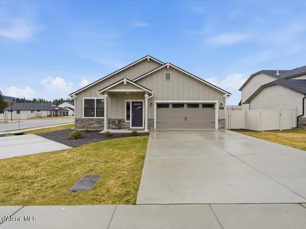 660 E Ripatti Way, Hayden, ID 83835