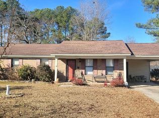 709 Midway St NW, Hartselle, AL 35640