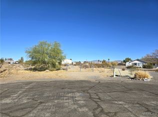 745 S Salt Pl, Golden Valley, AZ 86413