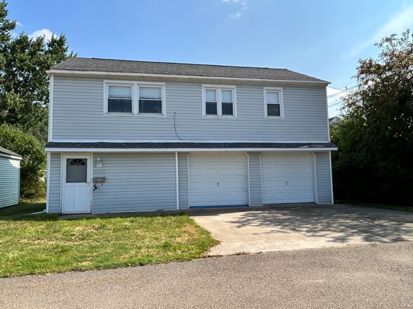 21 Lowell Ave