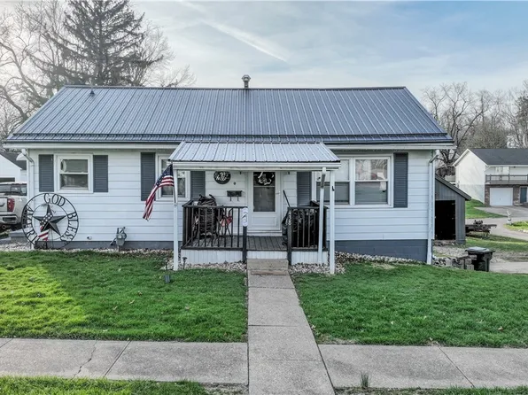 438 N Lincoln Ave, Barnesville, OH 43713