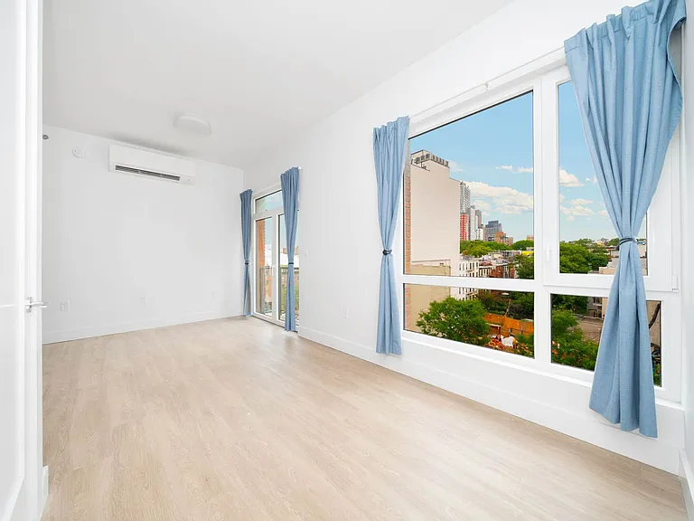 82 4th Ave #8C — Photo 1