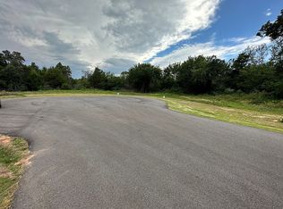 22 Oak Bridge Ln, Enid, OK 73703