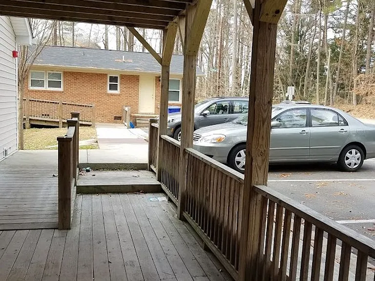 441 McCauley St — Photo 10