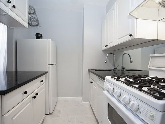 5th image of 351 E 57th St #10G