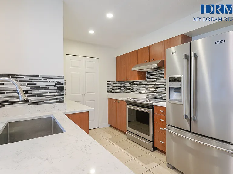 14877 100th Ave #D194 — Photo 3