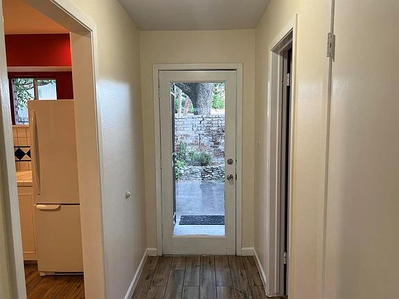 3rd image of 7822 Woodway Dr