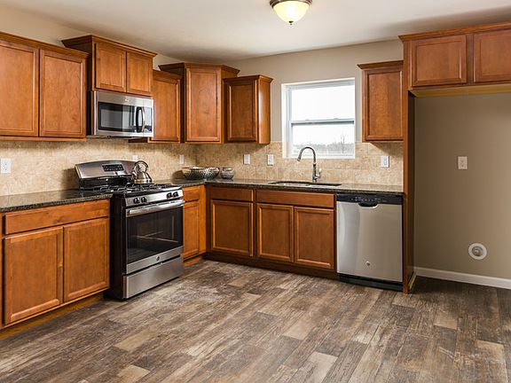 3rd image of 5064 E Michigan Ave